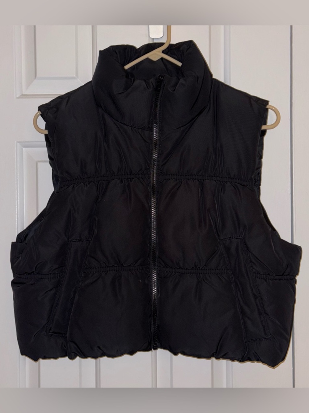 H&M Cropped Vest